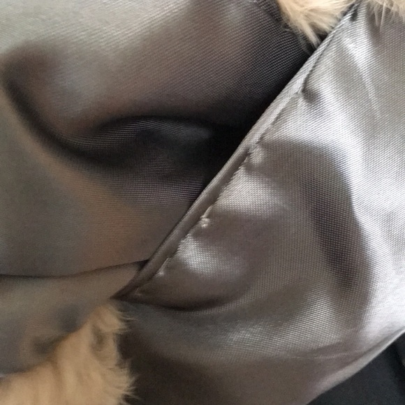 Vintage Fur Stole with Tails - Picture 9 of 10